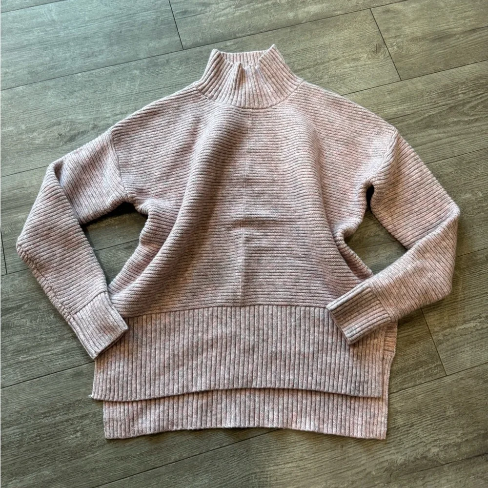Sweet Romeo Blush Ribbed Knit Top - Picture 4 of 16